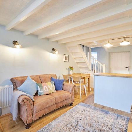 Host & Stay - Honey Cottage Hinderwell 外观 照片