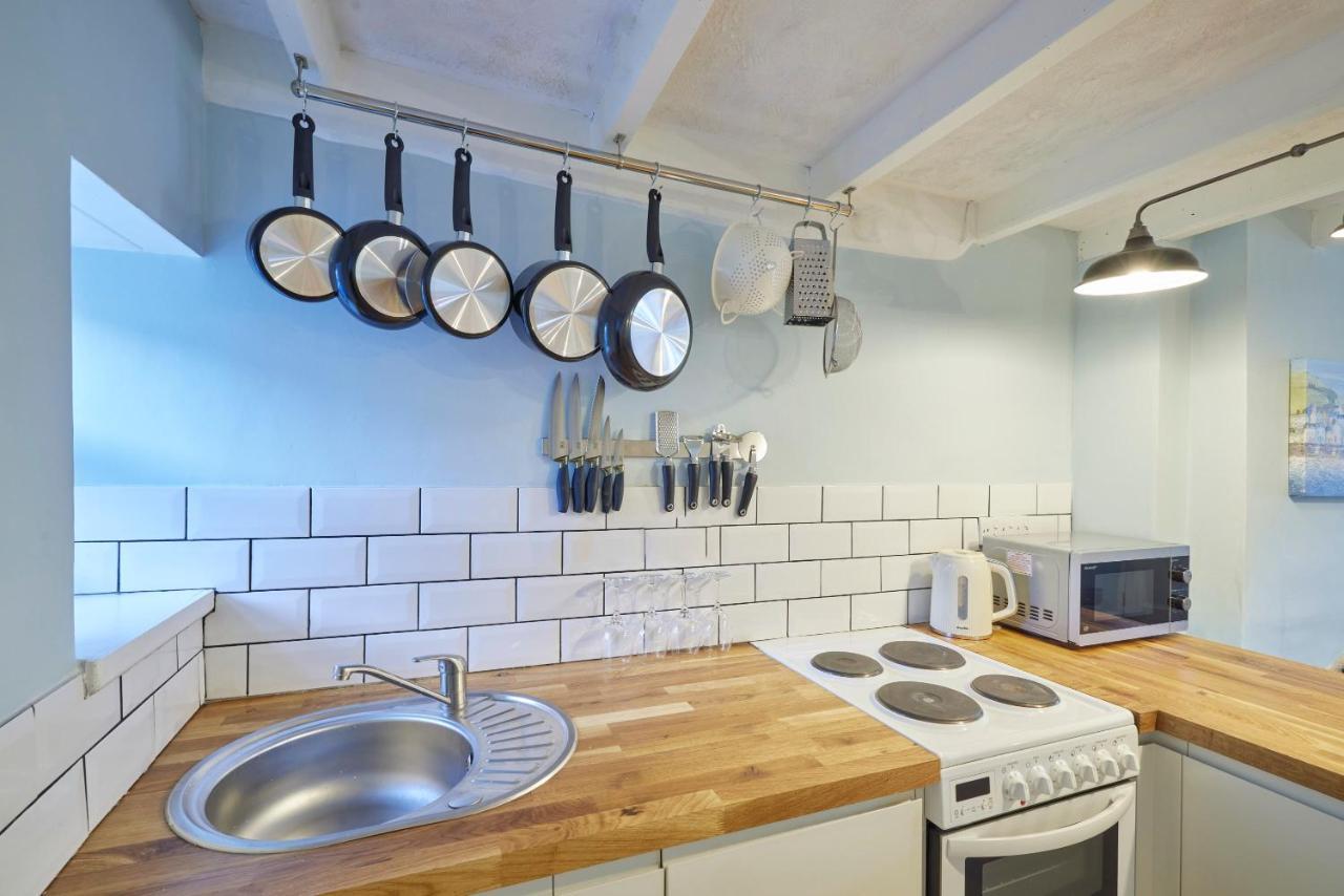Host & Stay - Honey Cottage Hinderwell 外观 照片
