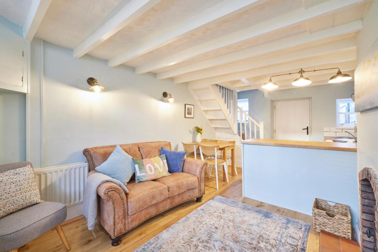Host & Stay - Honey Cottage Hinderwell 外观 照片