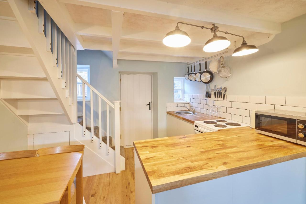 Host & Stay - Honey Cottage Hinderwell 外观 照片