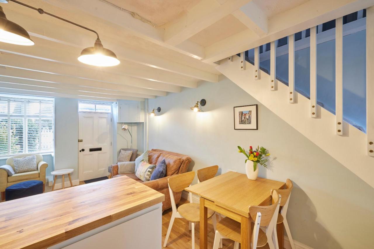 Host & Stay - Honey Cottage Hinderwell 外观 照片