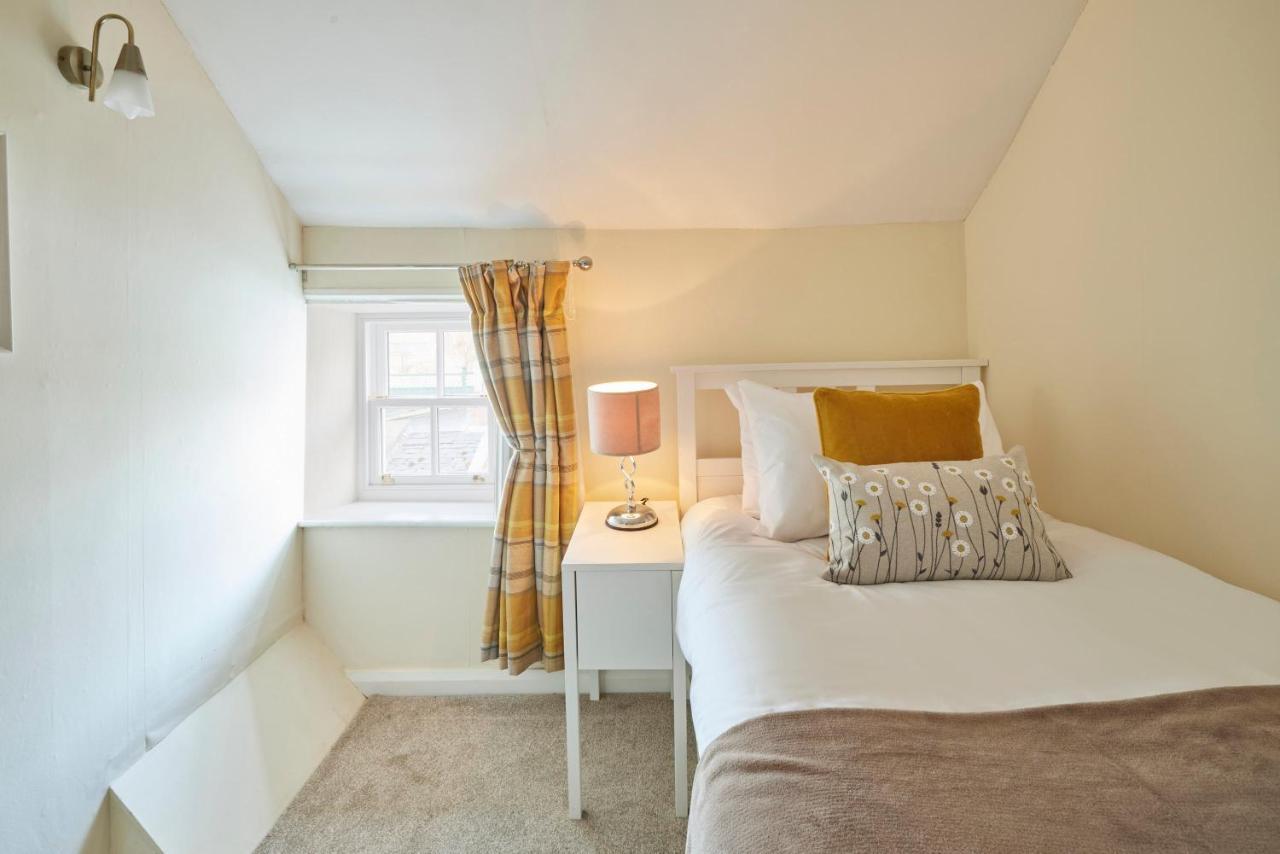 Host & Stay - Honey Cottage Hinderwell 外观 照片