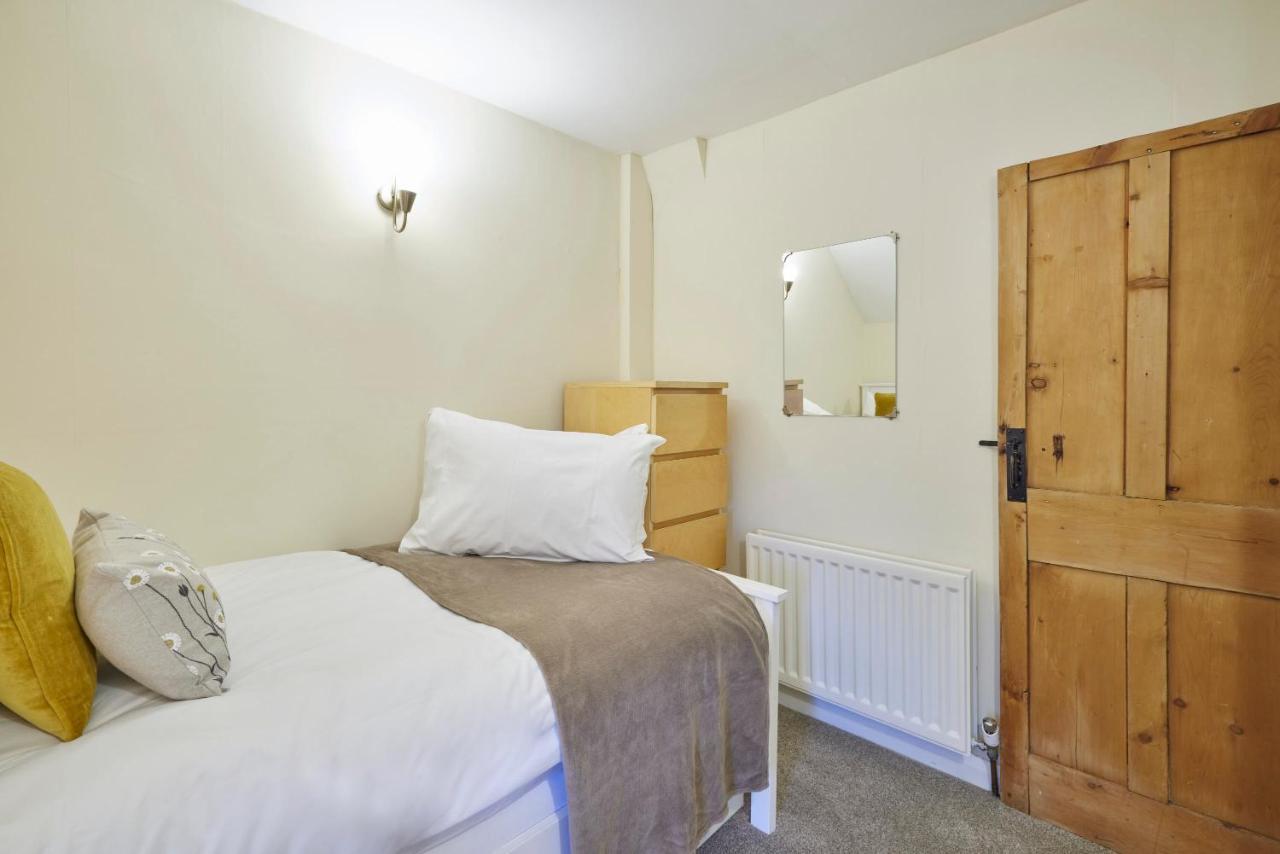 Host & Stay - Honey Cottage Hinderwell 外观 照片